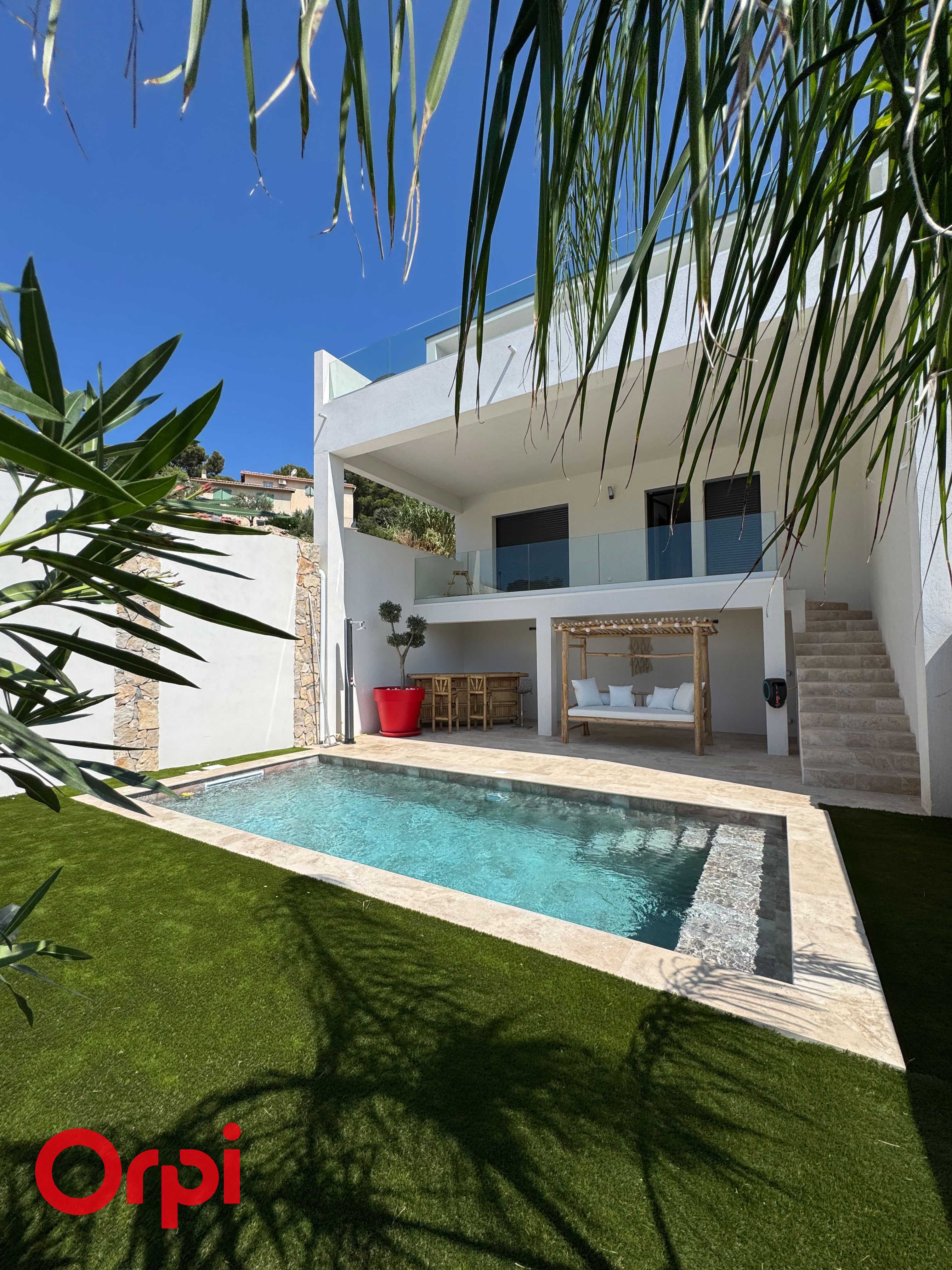 Maison-Villa - CEYRESTE